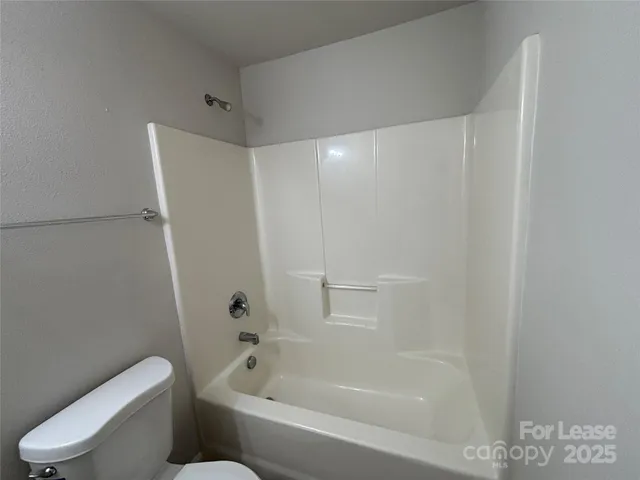 $1,650 | 938 Plaza Walk Drive, Charlotte, NC 28215