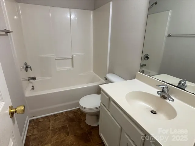 $1,650 | 938 Plaza Walk Drive, Charlotte, NC 28215