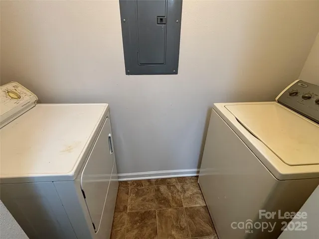 $1,650 | 938 Plaza Walk Drive, Charlotte, NC 28215