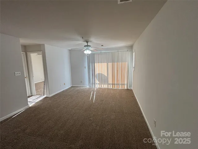 $1,650 | 938 Plaza Walk Drive, Charlotte, NC 28215