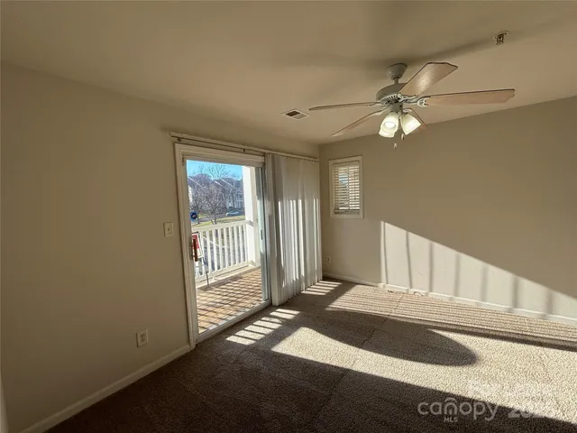 $1,650 | 938 Plaza Walk Drive, Charlotte, NC 28215