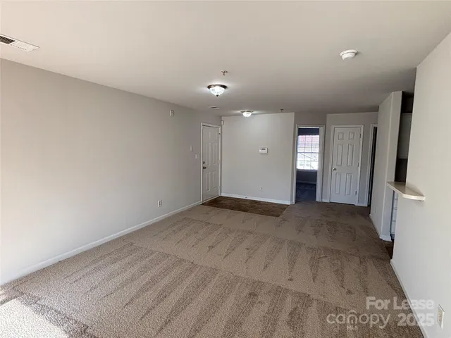 $1,650 | 938 Plaza Walk Drive, Charlotte, NC 28215