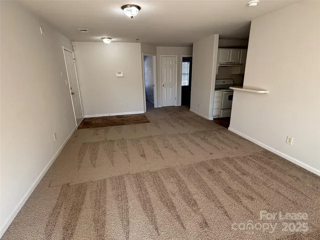 $1,650 | 938 Plaza Walk Drive, Charlotte, NC 28215