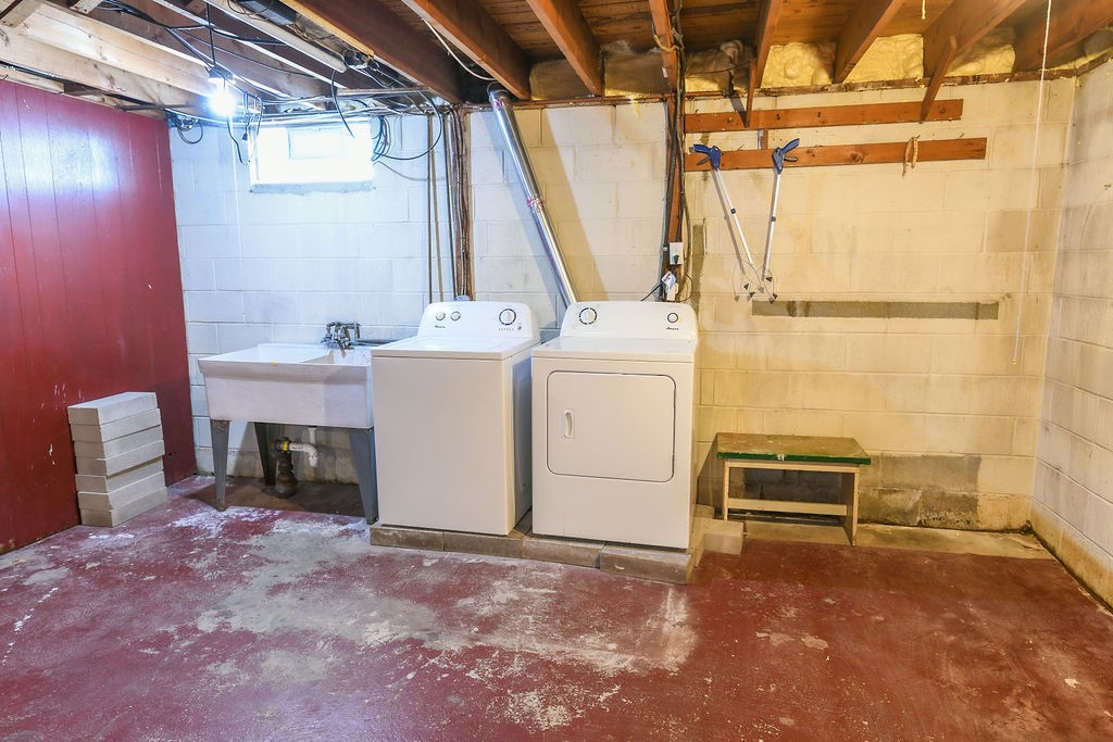 281 Ellison Street Rochester, NY 14609 - Photo 23 of 26 Laundry and plastic double wash tub