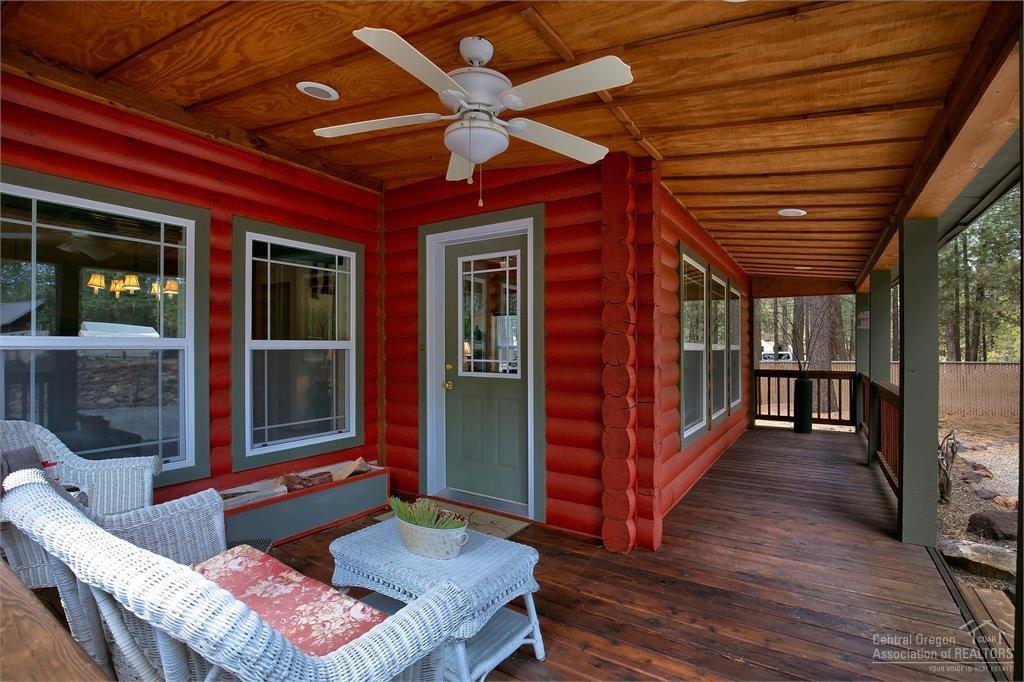 17171 Island Loop Way Bend, OR 97707 - Photo 3 of 25 front view of a house with a balcony