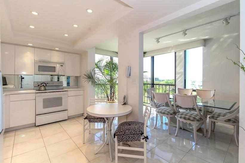7754 Lakeside Boulevard, Unit 474 Boca Raton, FL 33434 - Photo 5 of 11 LakewoodKitchen