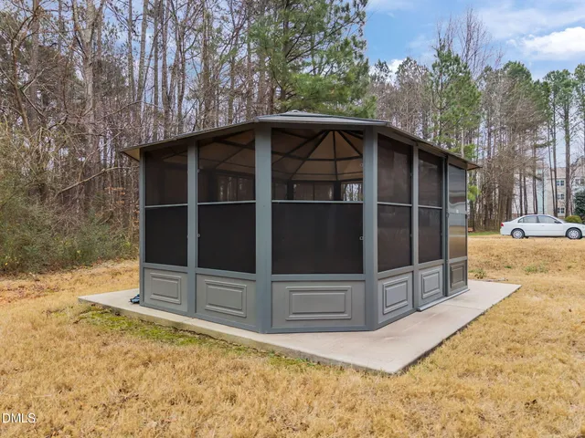 a house view with a outdoor space