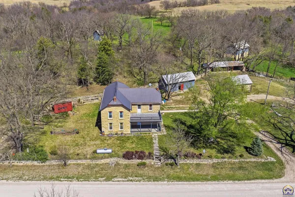$2,200,000 | 22507 Hessdale Road, Alma, KS 66401
