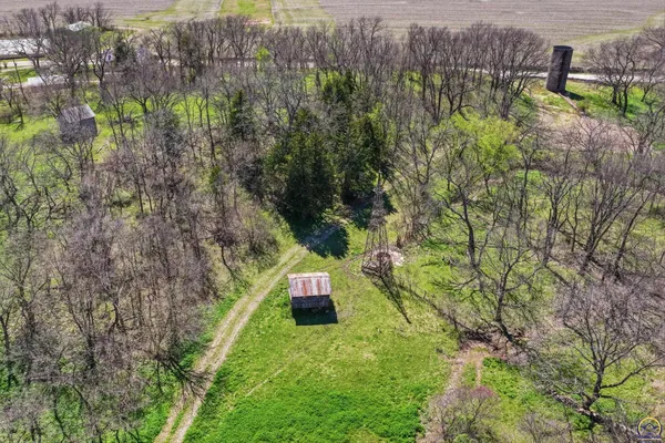 $2,200,000 | 22507 Hessdale Road, Alma, KS 66401
