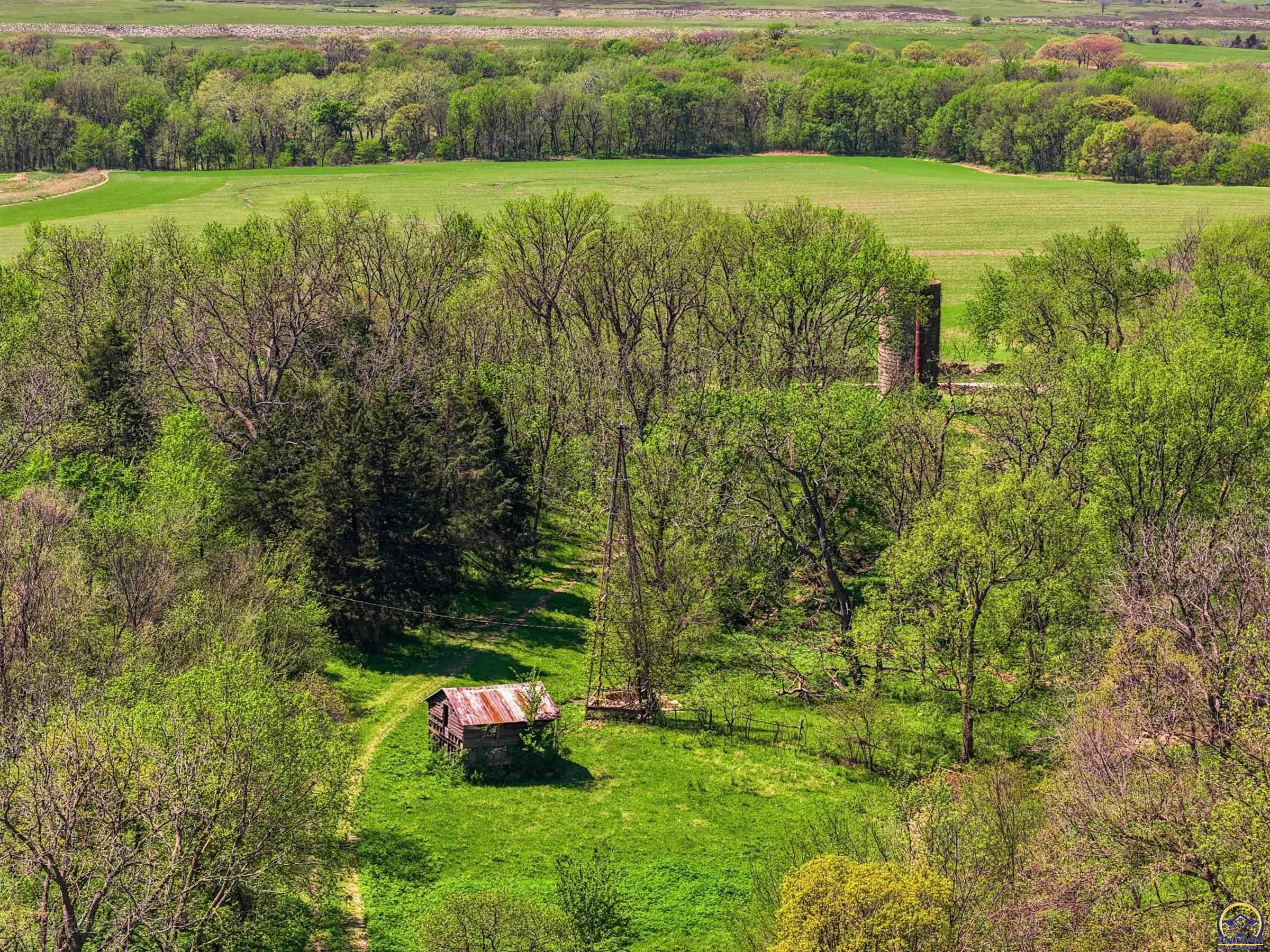 22507 Hessdale Road Alma, KS 66401 - Photo 19 of 72