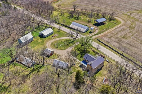 $2,200,000 | 22507 Hessdale Road, Alma, KS 66401