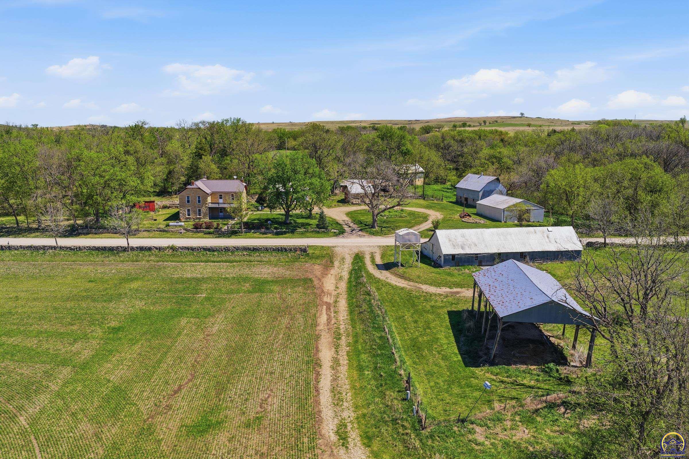 22507 Hessdale Road Alma, KS 66401 - Photo 3 of 72