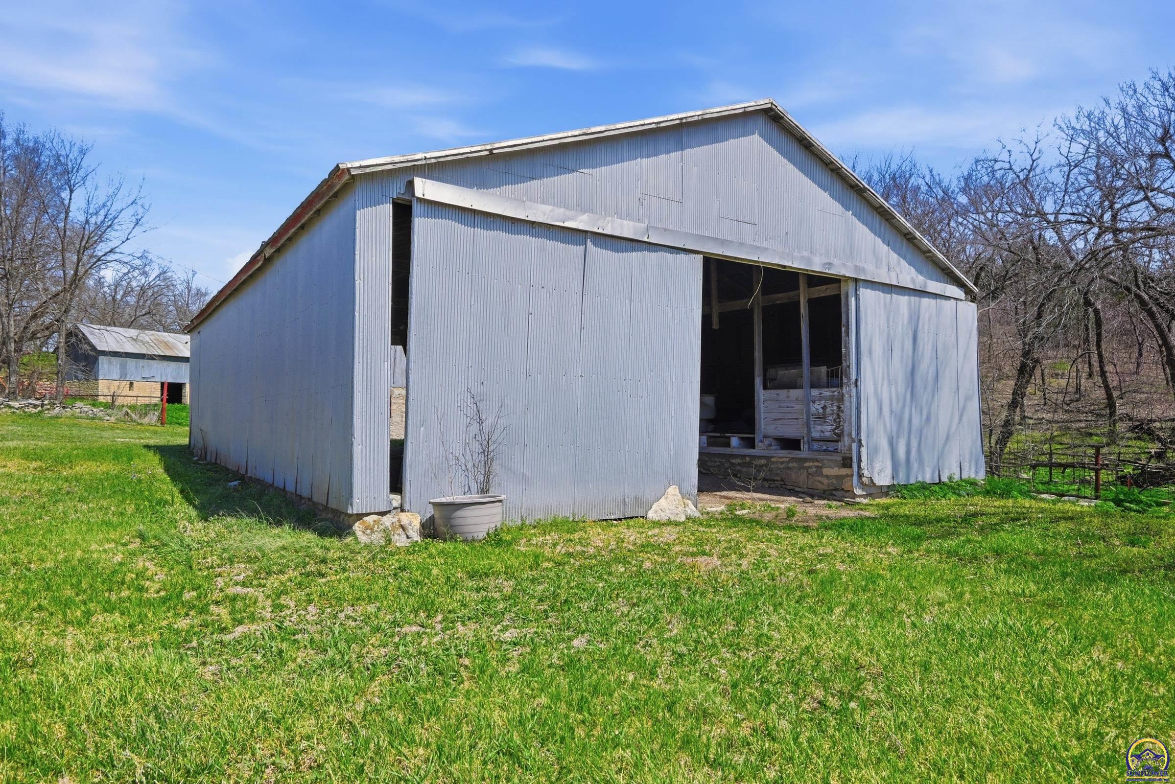 22507 Hessdale Road Alma, KS 66401 - Photo 40 of 72