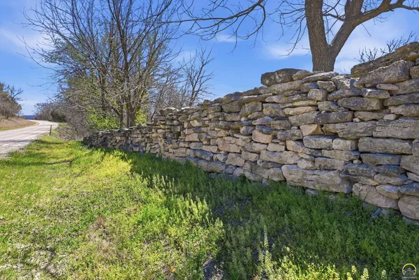 $2,200,000 | 22507 Hessdale Road, Alma, KS 66401