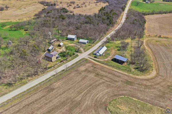 $2,200,000 | 22507 Hessdale Road, Alma, KS 66401