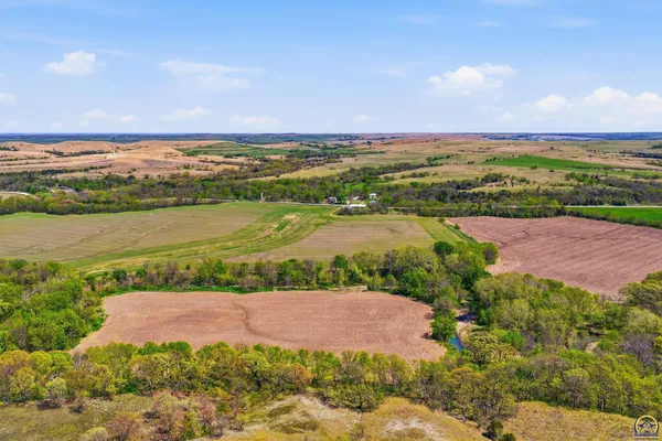 $2,200,000 | 22507 Hessdale Road, Alma, KS 66401