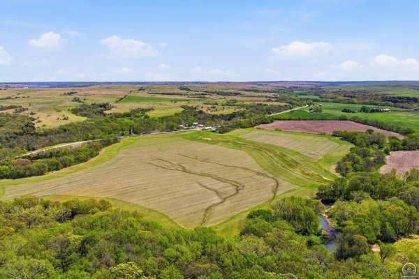 $2,200,000 | 22507 Hessdale Road, Alma, KS 66401