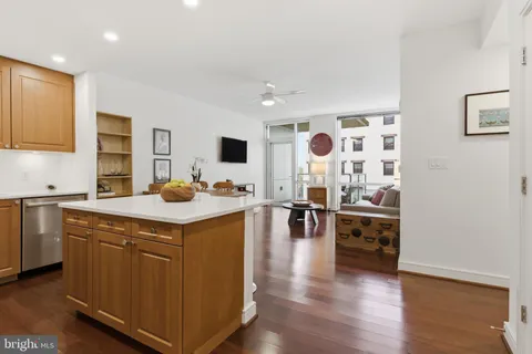 $535,000 | 6820 Wisconsin Avenue, Unit 4008, Bethesda, MD 20815