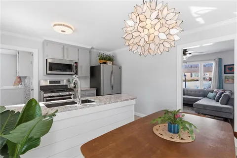 $295,000 | 8515 West 69th Terrace, Overland Park, KS 66204