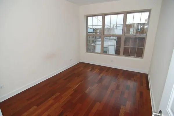 $1,700 | 3553 West Ainslie Street, Unit 3, Chicago, IL 60625