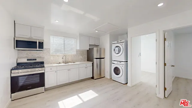 $2,000 | 10550 Collett Avenue, Granada Hills, CA 91344