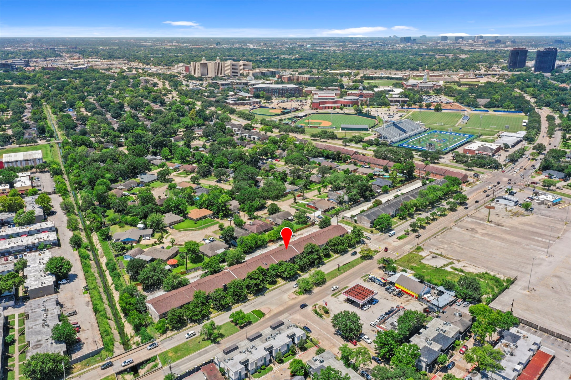 8216 Fondren Road, Unit 8216 Houston, TX 77074 - Photo 31 of 33 an aerial view of multiple house