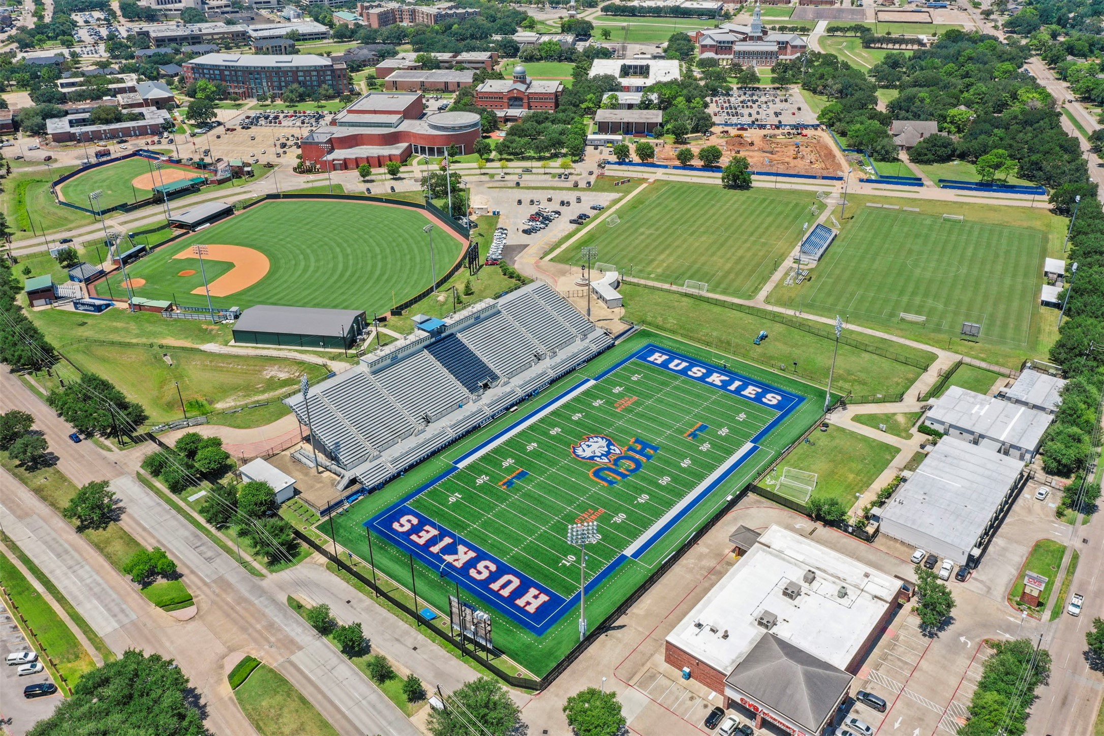 8216 Fondren Road, Unit 8216 Houston, TX 77074 - Photo 33 of 33 an aerial view of a tennis ground and a cars park side of the road