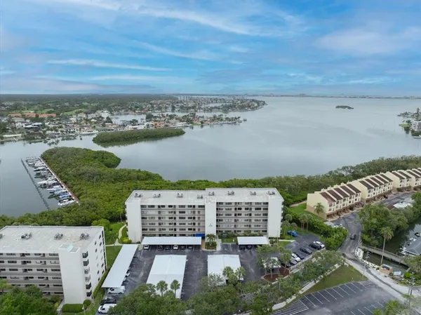 $249,000 | 1332 Pasadena Way, Unit 102, South Pasadena, FL 33707