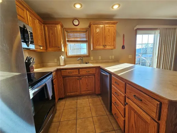$365,000 | 1918 Windsor Drive, Pittsburg, KS 66762