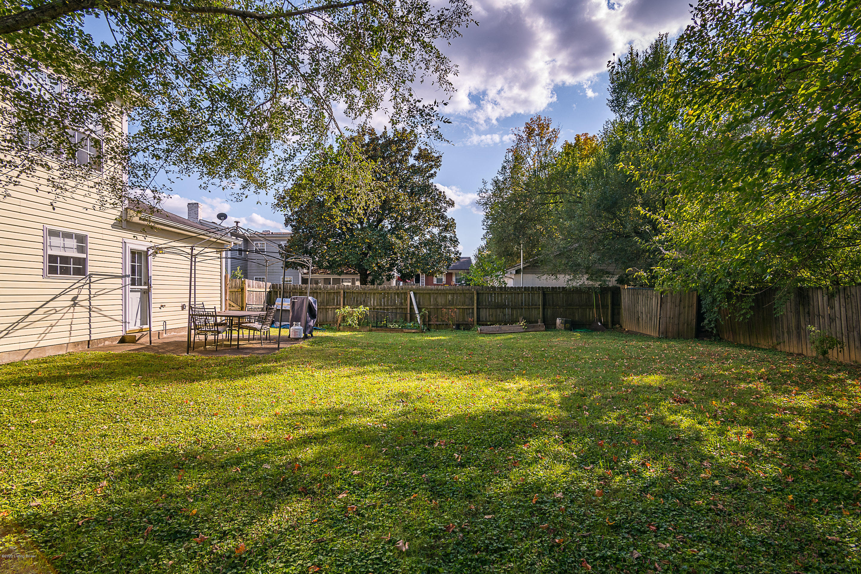 4110 Billtown Road Louisville, KY 40299 - Photo 27 of 29 Large backyard