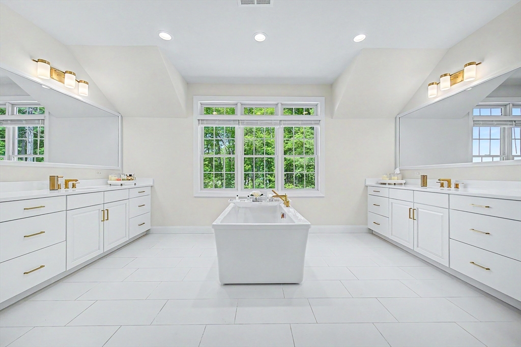 51 Chamberlain Street Hopkinton, MA 01748 - Photo 22 of 39