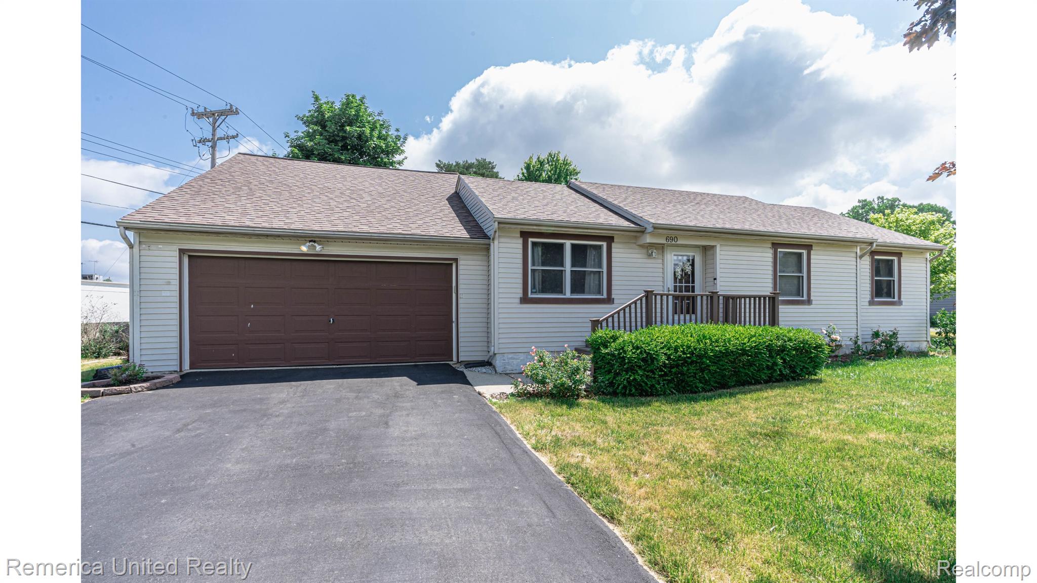 690 Gamma Road Walled Lake, MI 48390 - Photo 1 of 64 Gallery Image 1