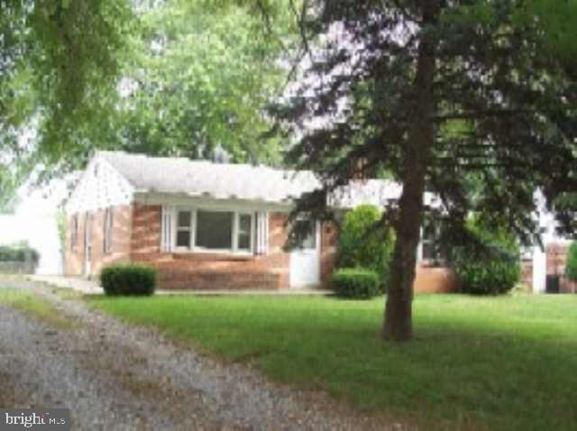 1640 Walnut Bottom Road Carlisle, PA 17015 - Photo 3 of 8 Gallery Image 3