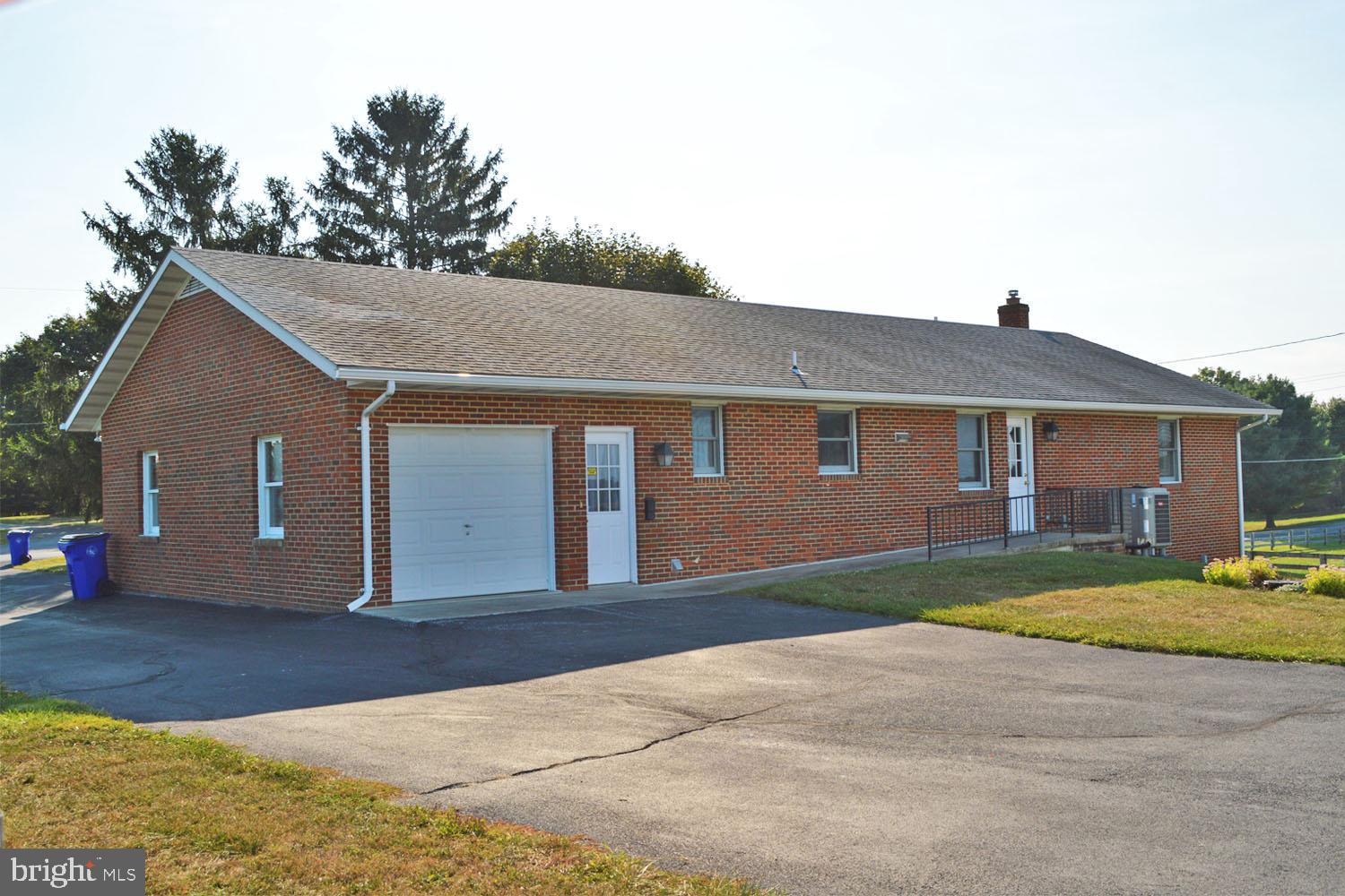 8420 Chestnut Grove Road Frederick, MD 21701 - Photo 5 of 83 Gallery Image 5