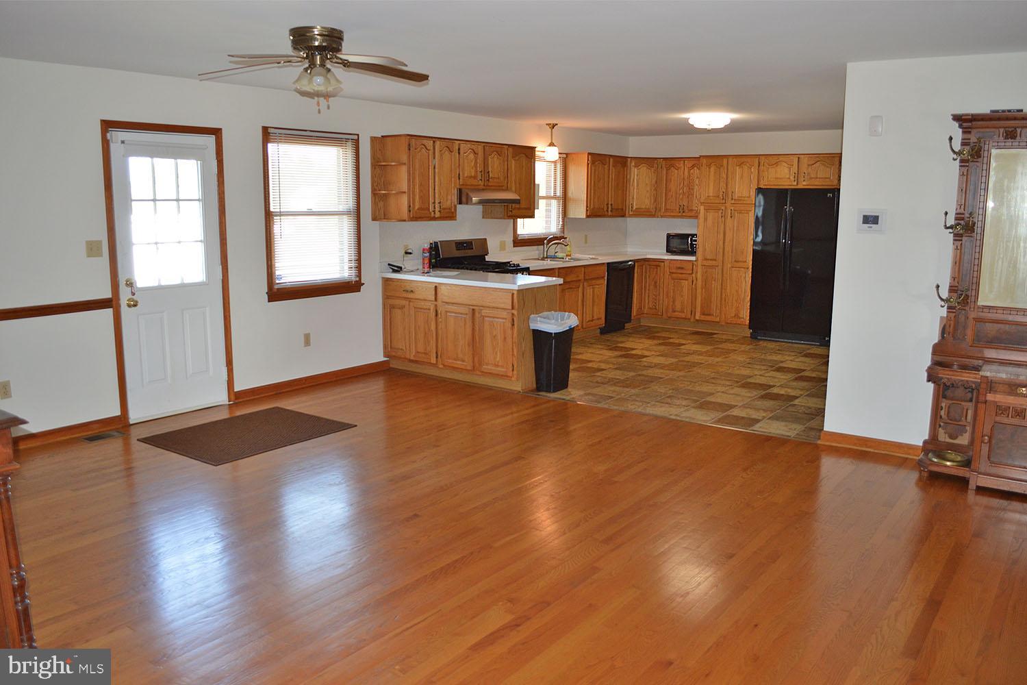 8420 Chestnut Grove Road Frederick, MD 21701 - Photo 8 of 83 Gallery Image 8