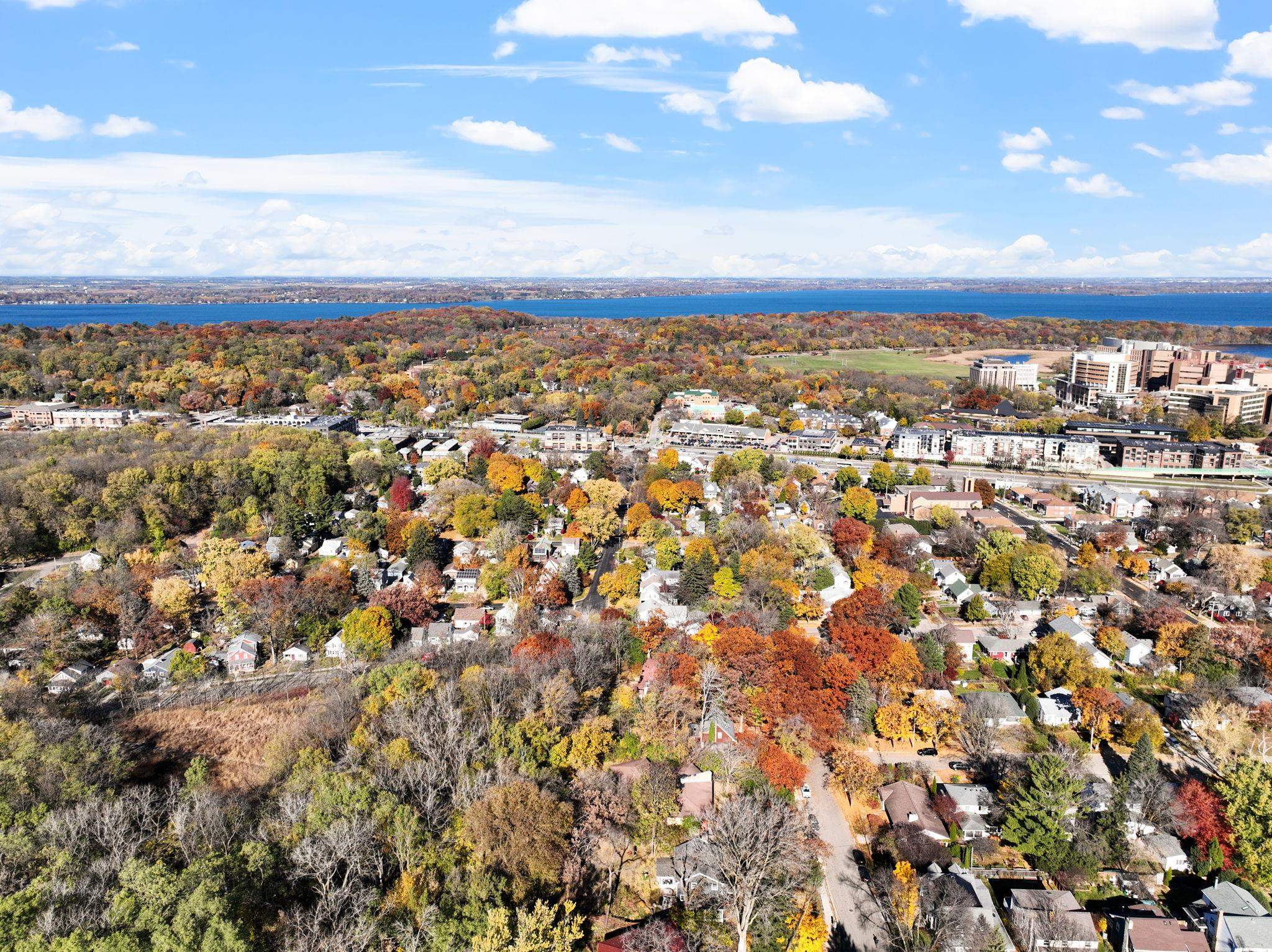 202 Shepard Terrace Madison, WI 53705 - Photo 4 of 54