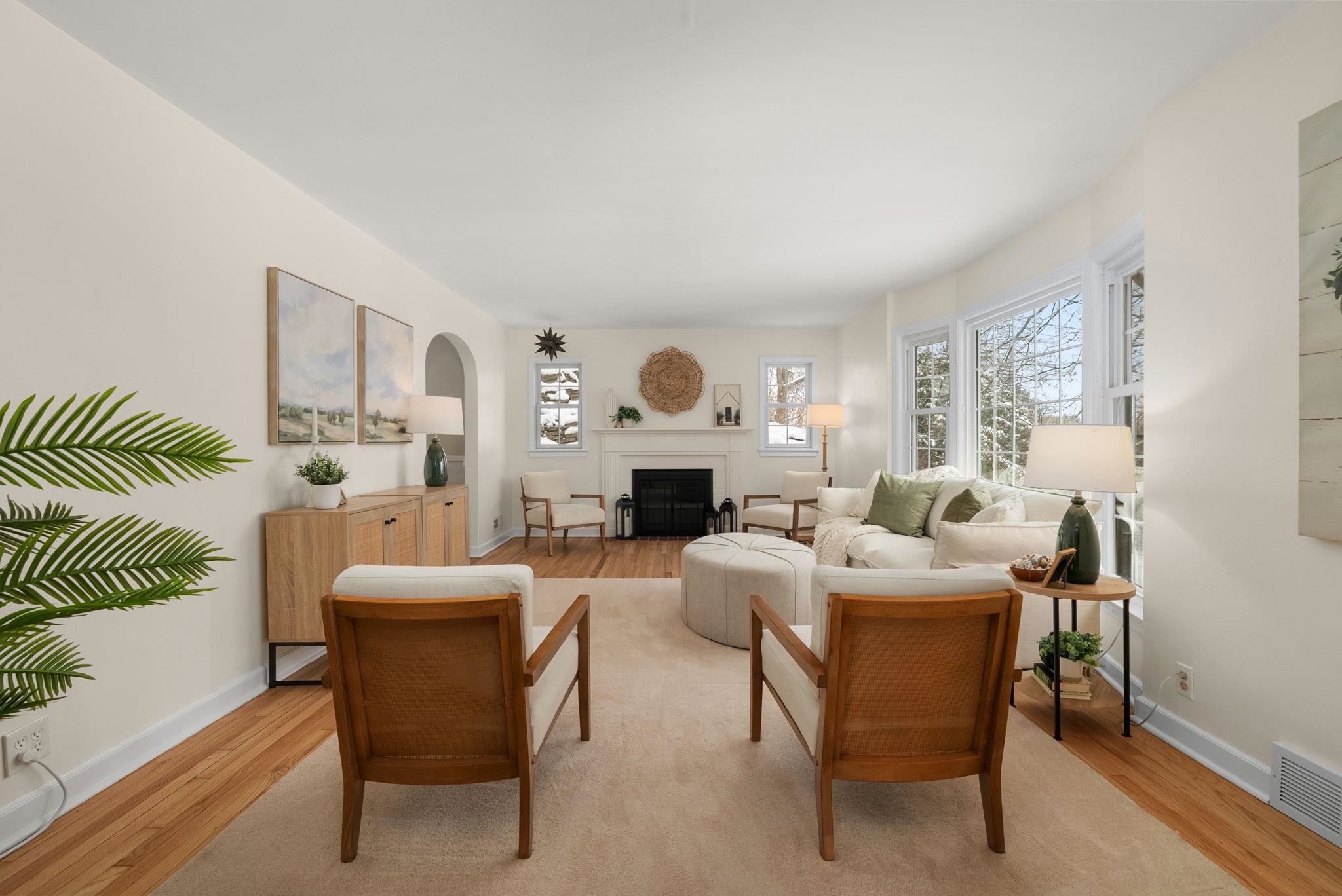 202 Shepard Terrace Madison, WI 53705 - Photo 5 of 54