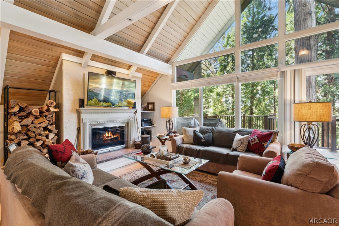 111 Grizzly Road Lake Arrowhead, CA 92352 - Photo 4 of 57