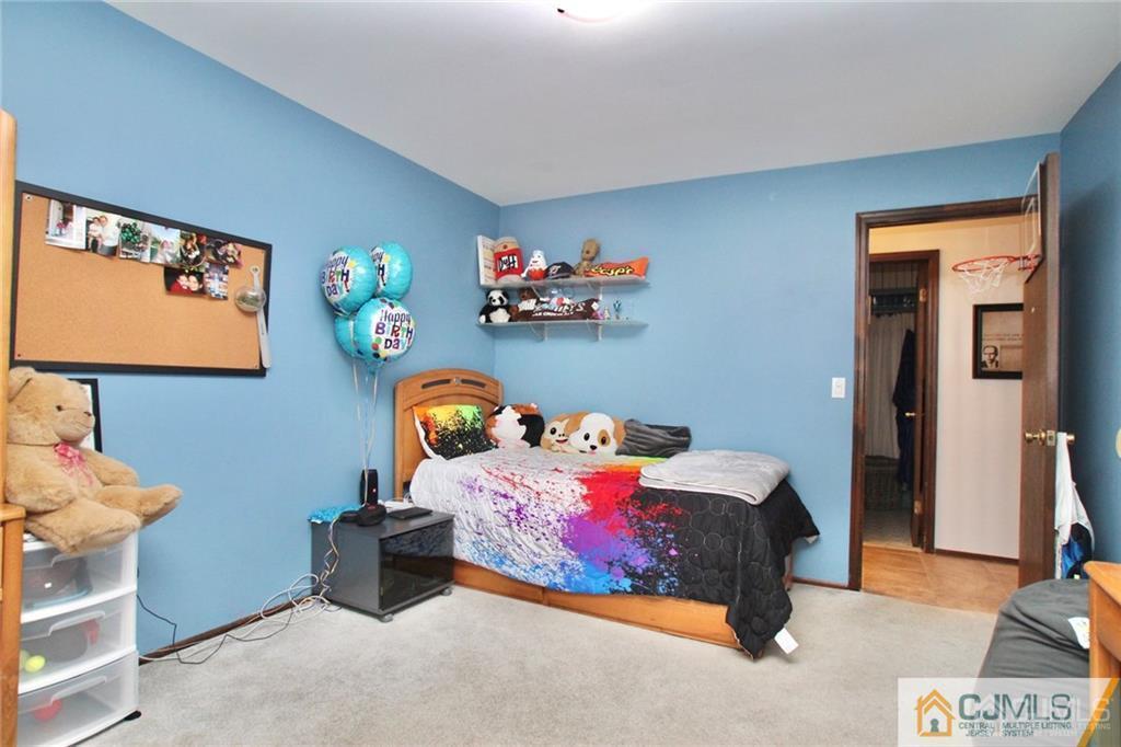 37 Edgemount Road Edison, NJ 08817 - Photo 11 of 17 Gallery Image 11