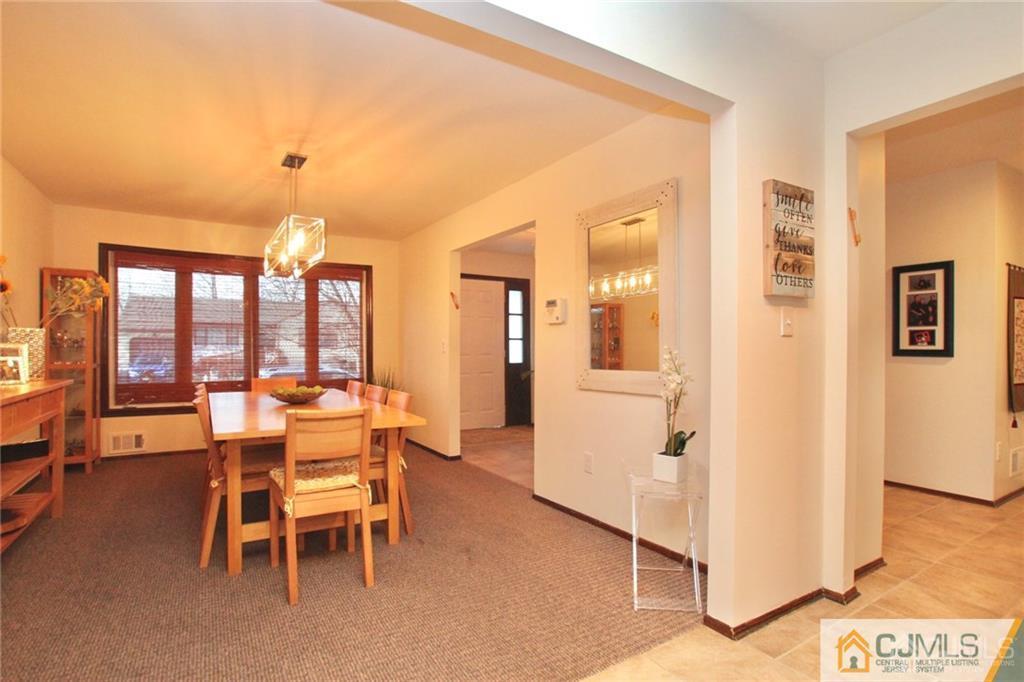 37 Edgemount Road Edison, NJ 08817 - Photo 3 of 17 Gallery Image 3