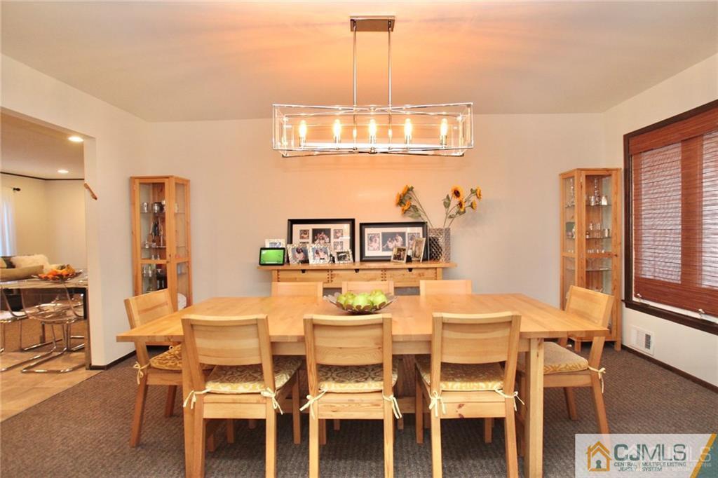 37 Edgemount Road Edison, NJ 08817 - Photo 4 of 17 Gallery Image 4