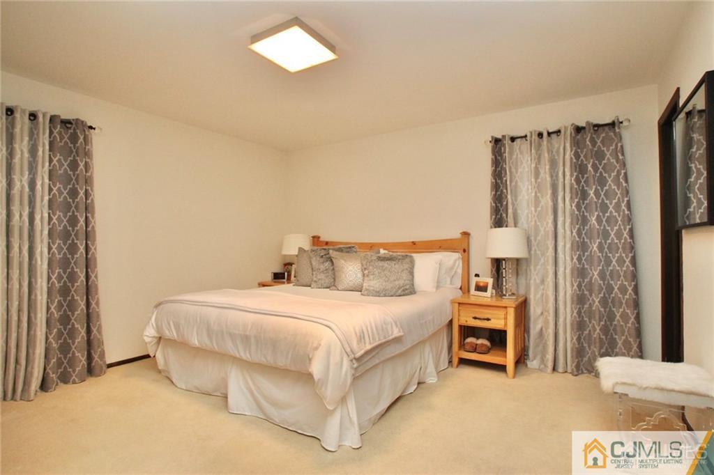 37 Edgemount Road Edison, NJ 08817 - Photo 9 of 17 Gallery Image 9