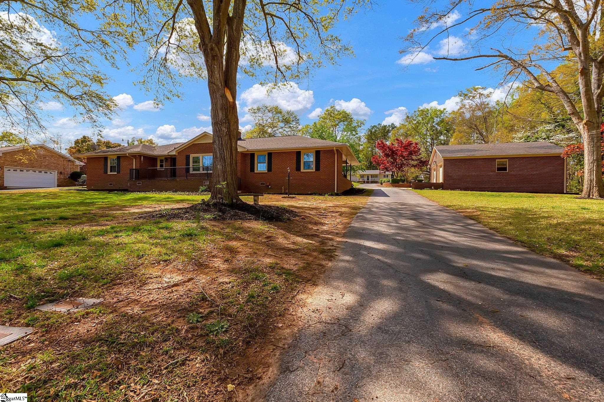 108 Pine Road Laurens, SC 29360 - Photo 5 of 45