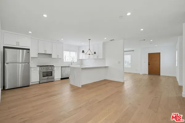 $8,900 | 7832 Croydon Avenue, Los Angeles, CA 90045