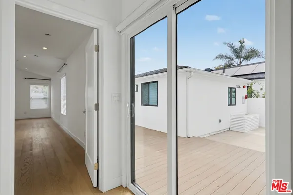 $8,900 | 7832 Croydon Avenue, Los Angeles, CA 90045