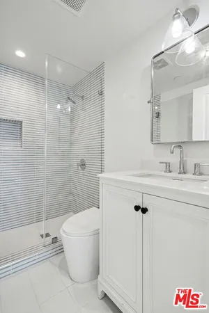 $8,900 | 7832 Croydon Avenue, Los Angeles, CA 90045