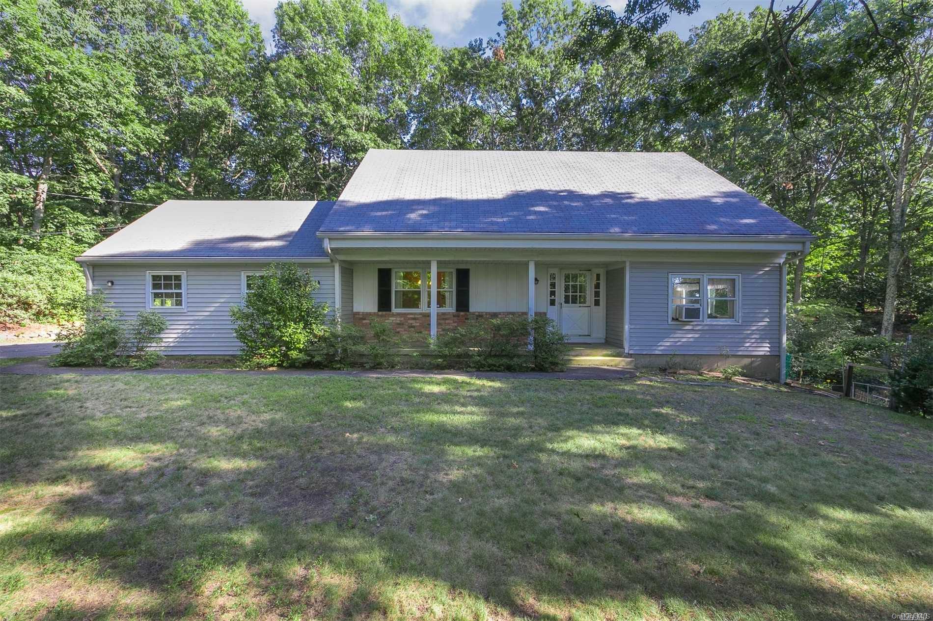 5 Steep Bank Road Nissequogue, NY 11780 - Photo 1 of 1 Front View
