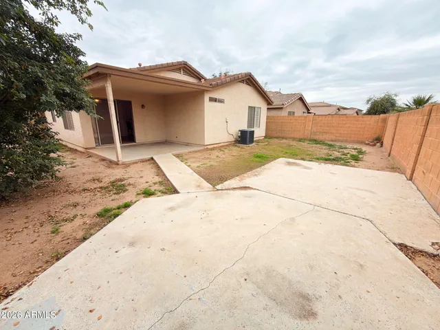 a view of backyard of house