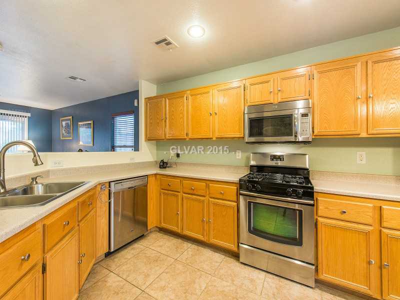 442 Groft Way Henderson, NV 89015 - Photo 3 of 25 Kitchen.