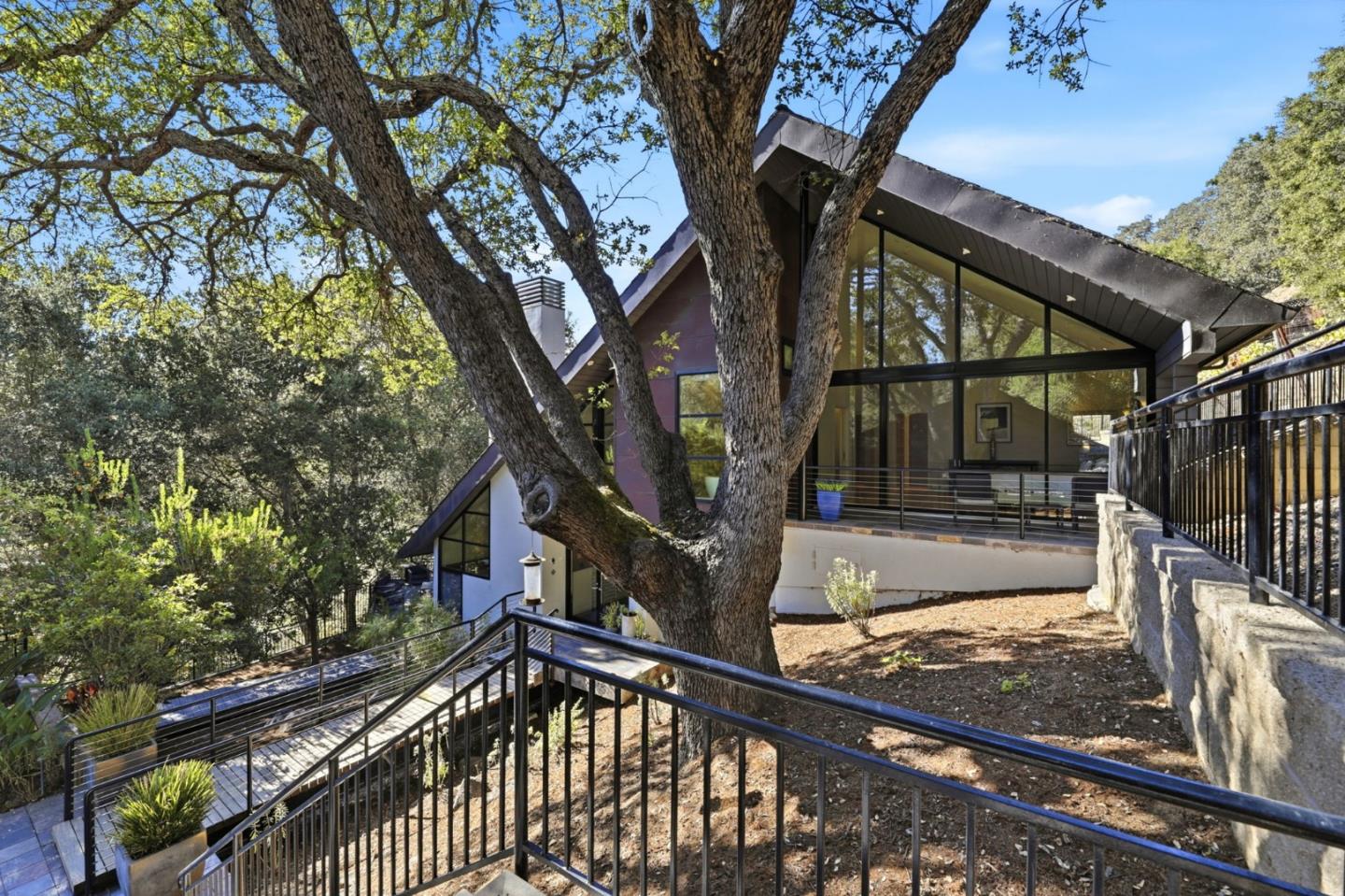 217 Mistletoe Road Los Gatos, CA 95032 - Photo 53 of 126 Gallery Image 53